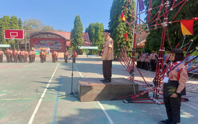 Penerimaan Tamu Penggalang dalam Persami SMPN 2 Kademangan