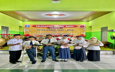 Jejak Perjalanan Nan Khidmat Serta Bersahaja, SMPN 2 Kademangan Lepas Para Siswa Kelas IX Menuju Jenjang Pendidikan yang Lebih Tinggi